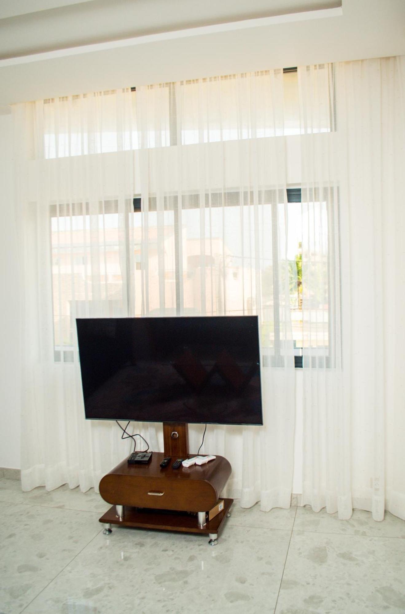 Residence Hexagone Benin Cotonou Buitenkant foto